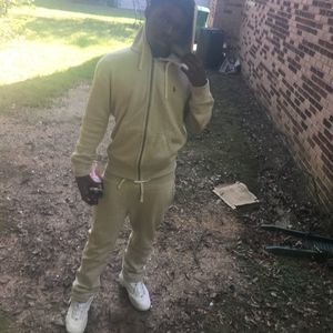 Meet your Posher, Jaylan